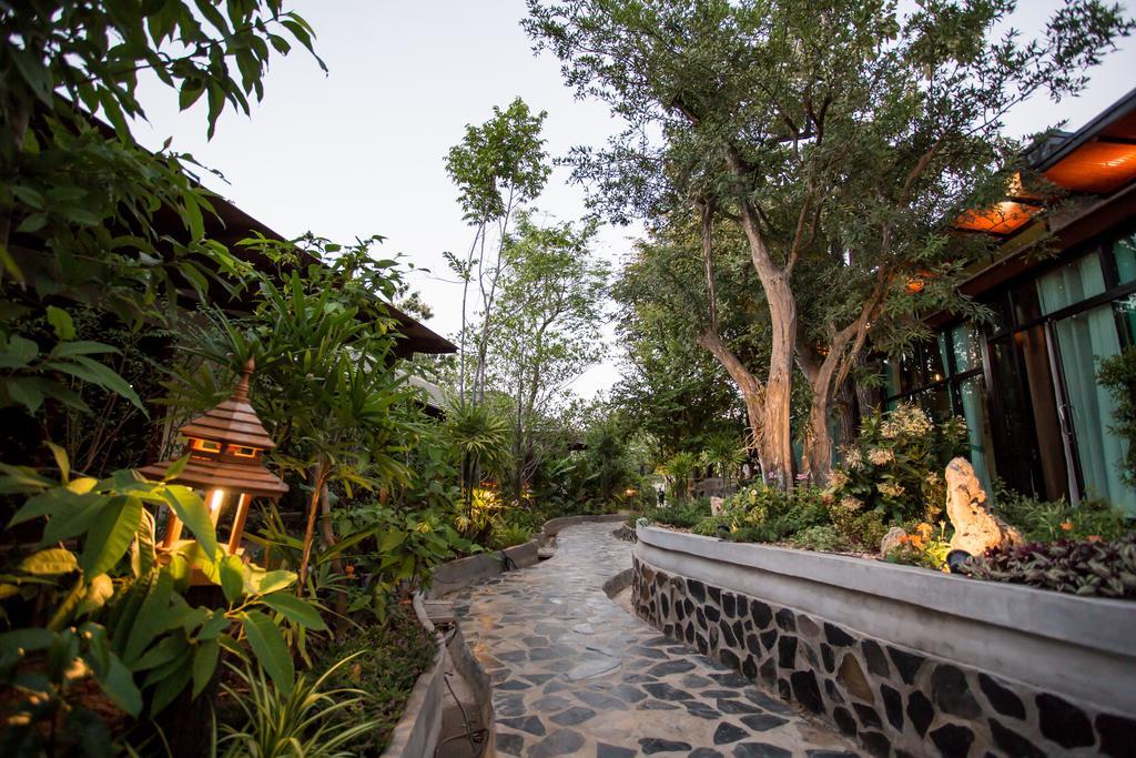 Foresto Sukhothai Guesthome Экстерьер фото